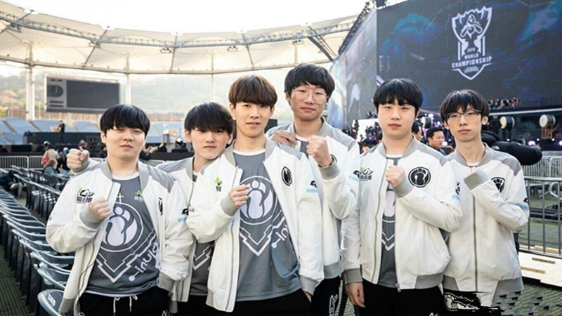 数学轶事：解析“布丰投针实验”对随机性的直观验证。（趣谈数学：从布丰投针看随机性的直观检验）